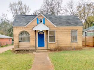 706 E Neches St, Palestine, TX 75801