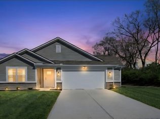 1702 Chevington Chase, Tipp City, OH 45371