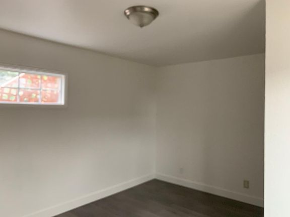 5th image of 5233 Fresno Ave