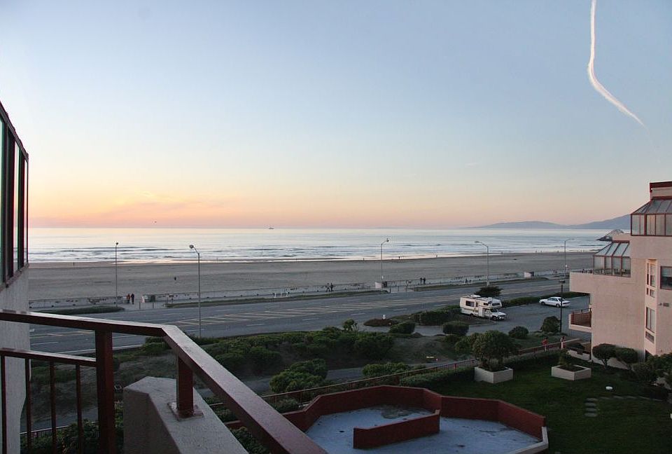 Spectacular Ocean VIEW from your private balcony!