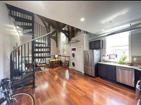 3rd image of 1238 E Columbia Ave #11