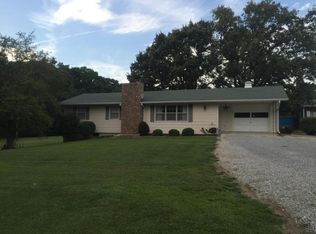 11801 E Kroeger Rd, Centralia, MO 65240