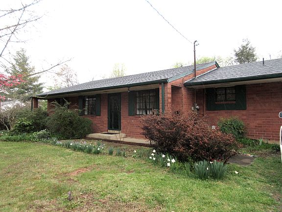 2nd image of 2422 Huffine Cir