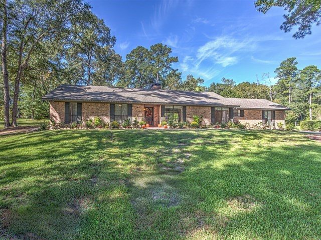 1st image of 1208 Live Oak Ln