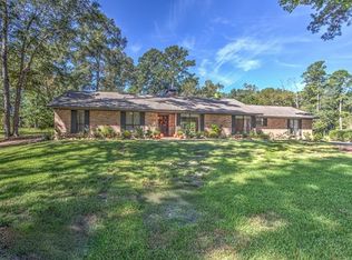1208 Live Oak Ln, Lufkin, TX 75904