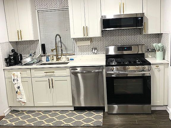 2nd image of 636 Park Ave