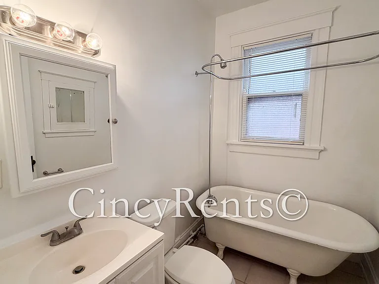 4027 Edwards Rd #4 — Photo 3