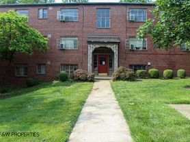 Clifton Woods Apartments