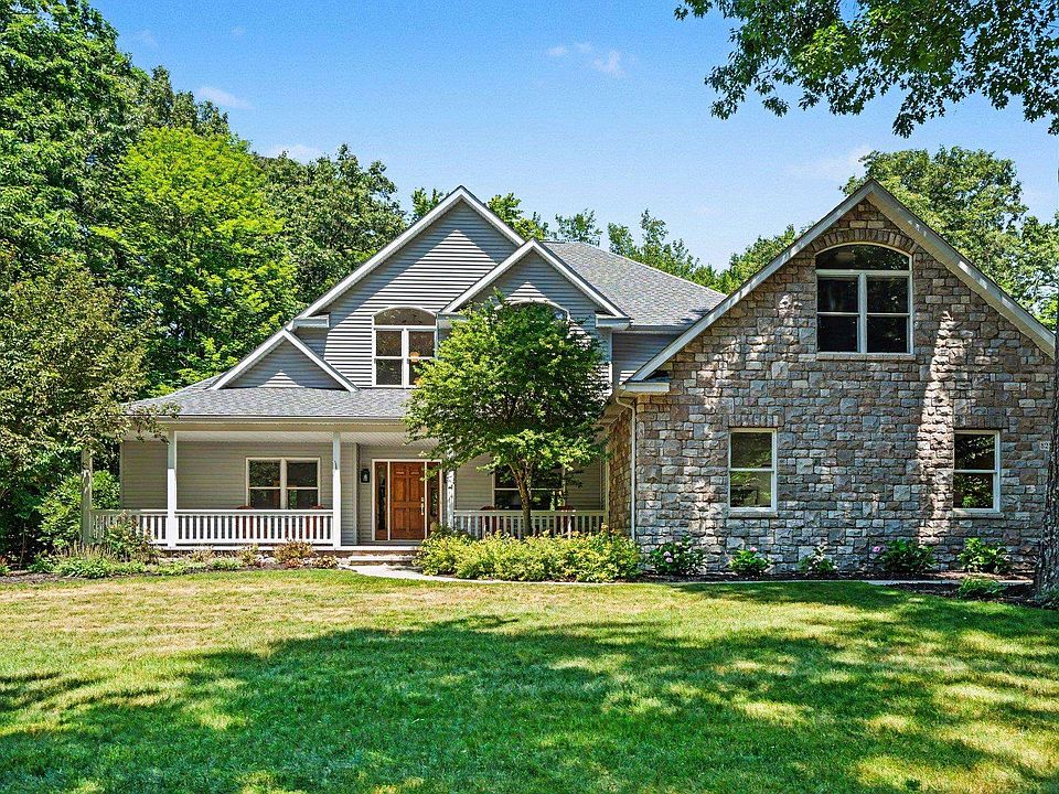 1st image of 823 Rosewood Blvd
