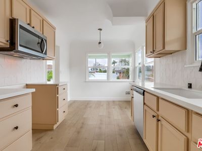 1735 W 108th St, Los Angeles, CA, 90047