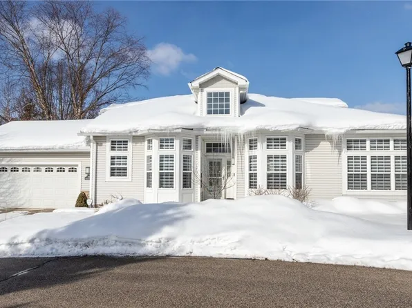 15 Orchard Cir, Chagrin Falls, OH 44022