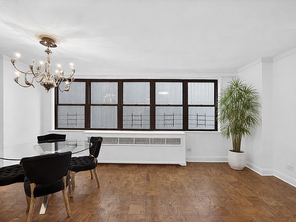 4th image of 330 3rd Ave APT 8A