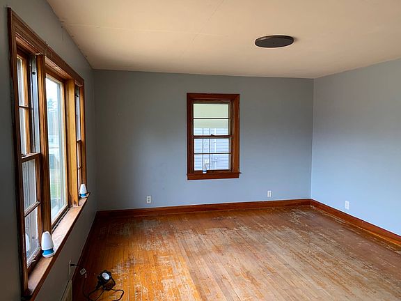 4th image of 59 Lyons Ct