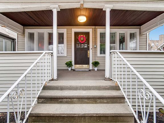 2nd image of 918 S Humphrey Ave