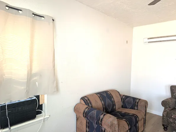 713 W 1st St, Portales, NM 88130
