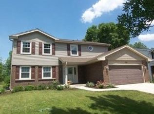 616 N Point Dr, Schaumburg, IL 60193