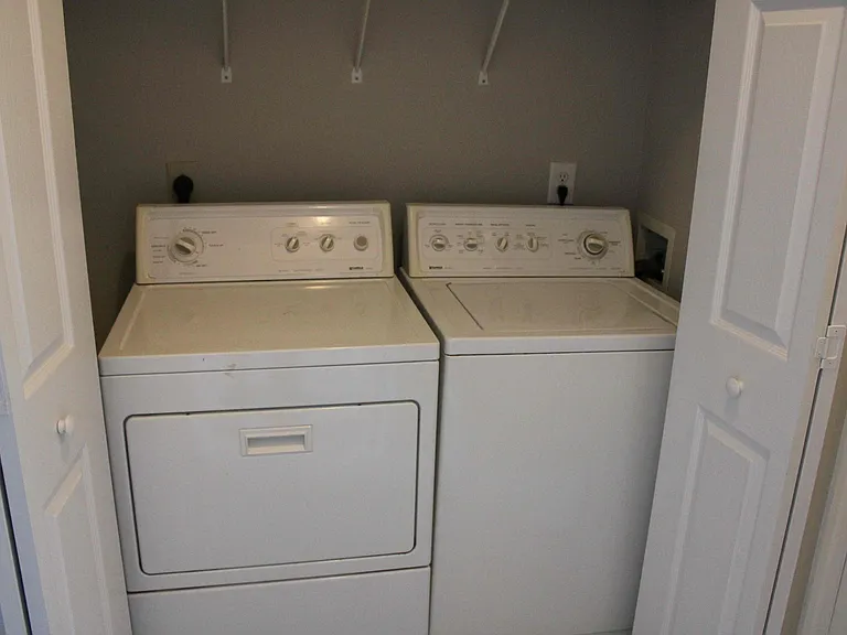 1345 Cameron View Ct — Photo 10