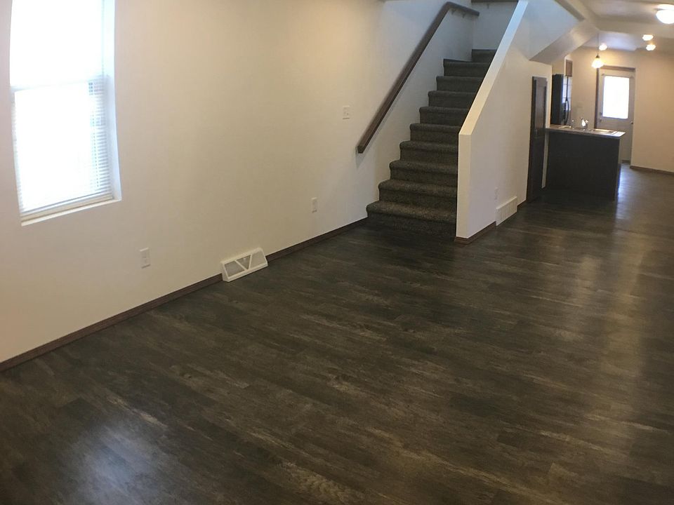 2nd image of 835 Bond St