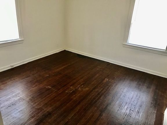 5th image of 1923 E Blackford Ave
