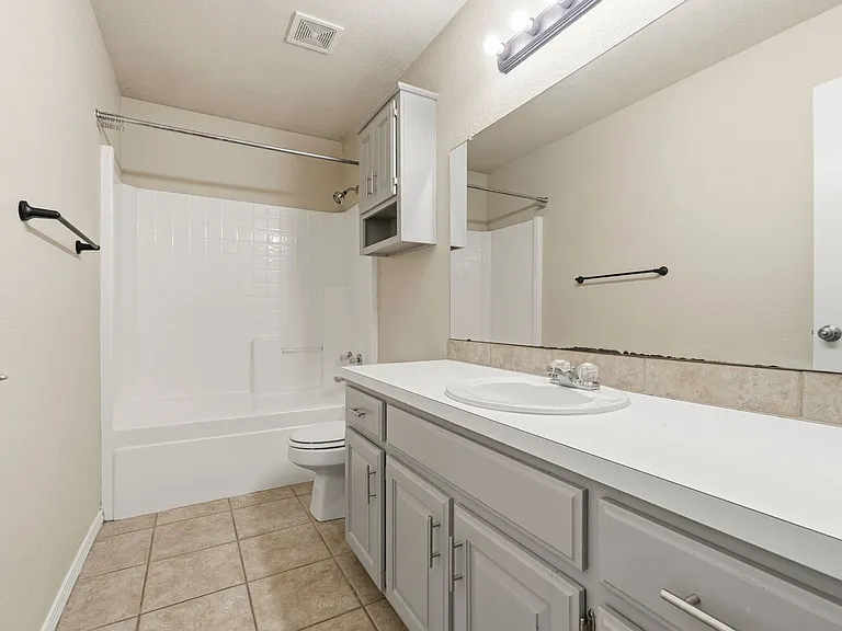 7100 Millennium Dr — Photo 23