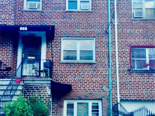 668 E 236th Street, Bronx, NY 10466