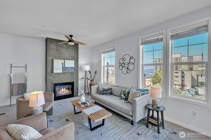 4th image of 530 4th Avenue W #410