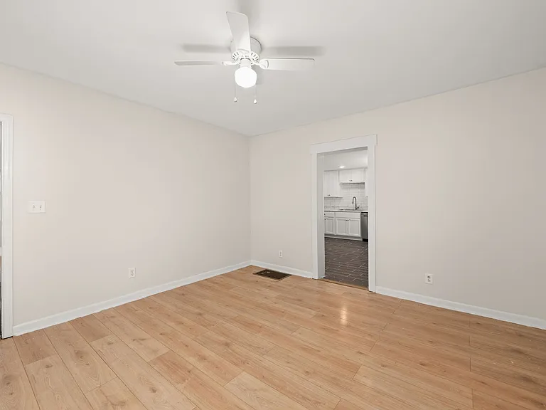 100 E Liberty St — Photo 11