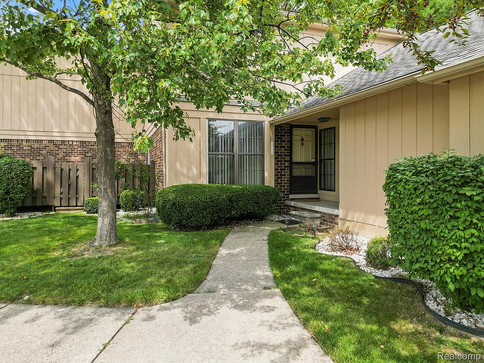 1st image of 31706 Bear Creek Blvd