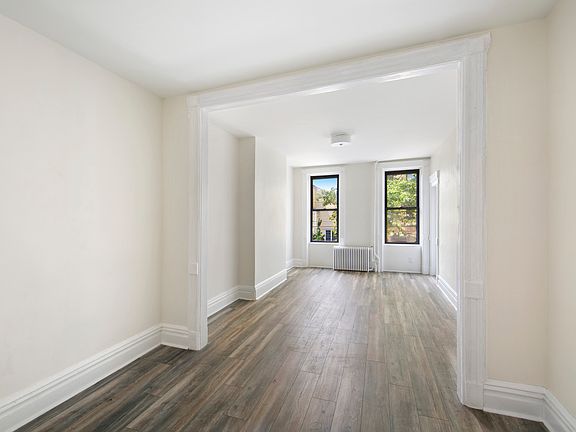 3rd image of 60 Sutton St #2