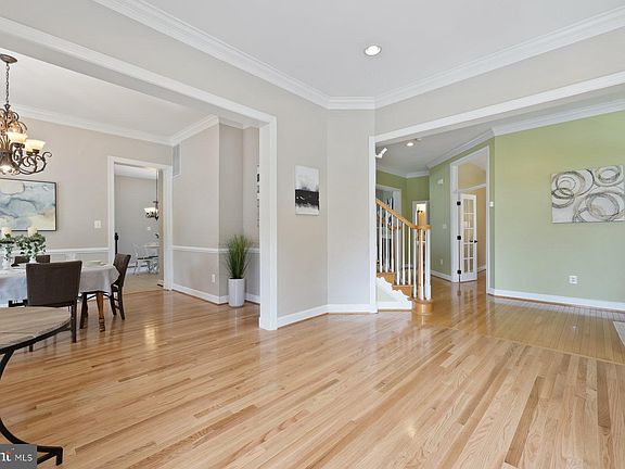 5th image of 500 Thompson Dairy Way