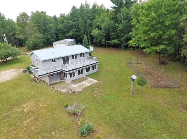 9424 Gray Lake Rd, Gillett, WI 54124