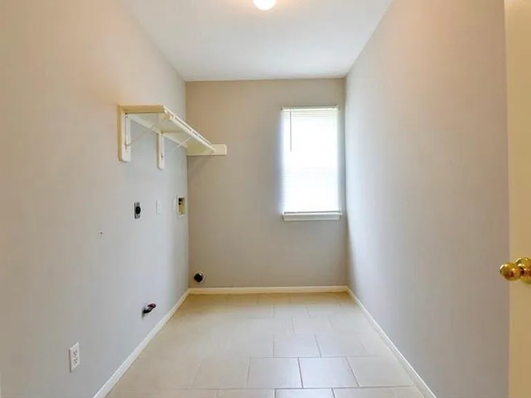 4742 Stoney Point Ct — Photo 10