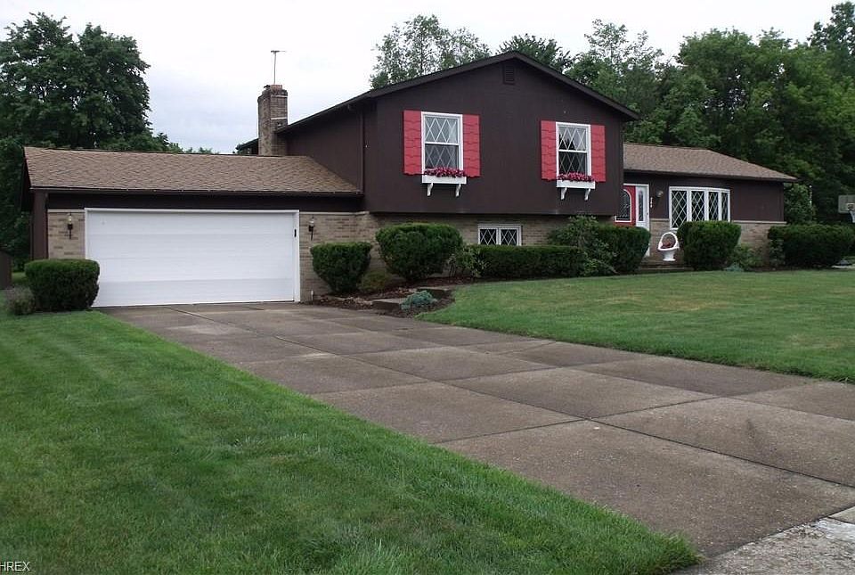 1st image of 764 Forestview Dr