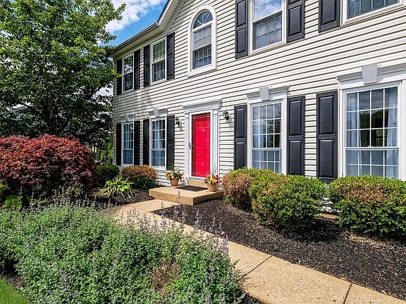 5th image of 1588 Marie Cir