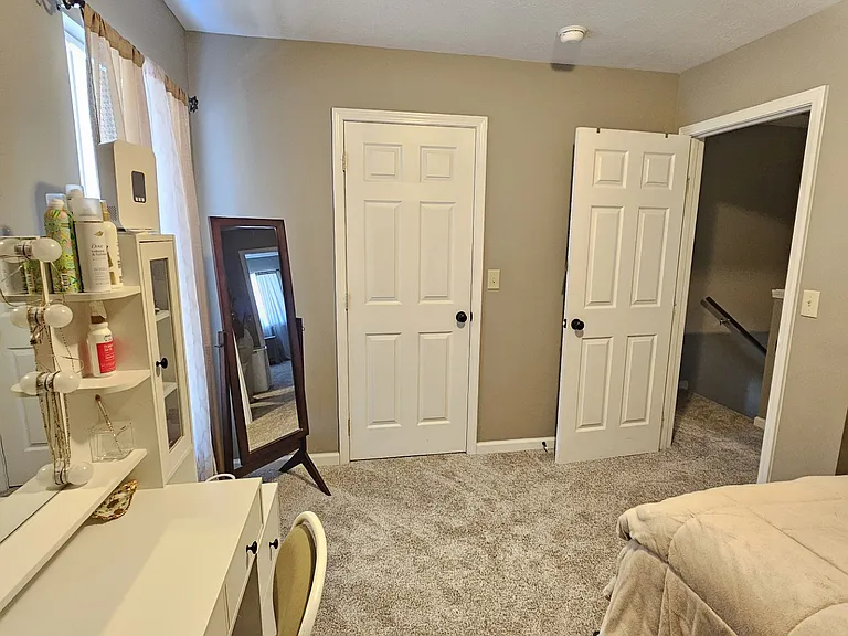 312 W Monroe St #4 — Photo 11