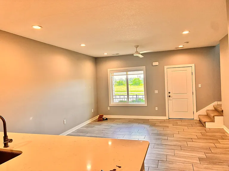 2324 SE Parkview Crossing Dr — Photo 8