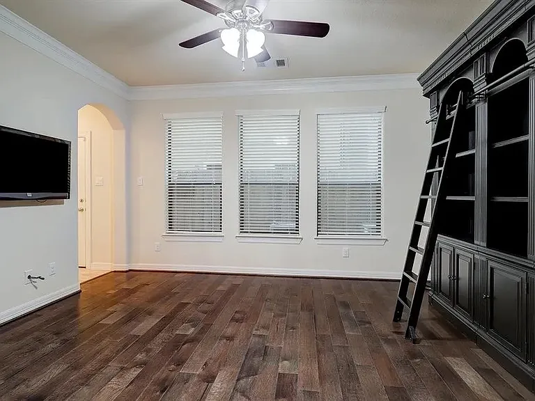 5505 Zoemark Ln — Photo 2
