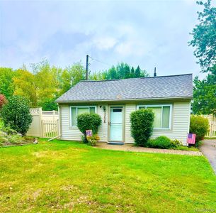 33658 Longwood Dr, Farmington Hills, MI, 48335