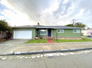 10505 Sunnyside St, Oakland, CA 94603