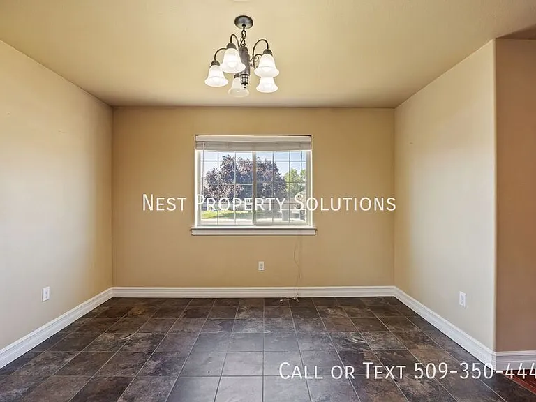 547 S Bayside St — Photo 15