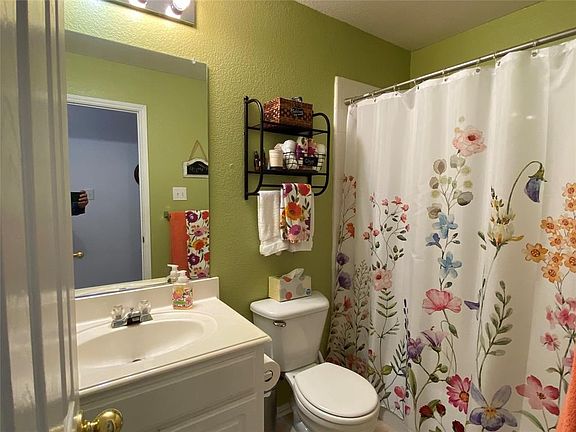 5th image of 6241 White Pine Dr