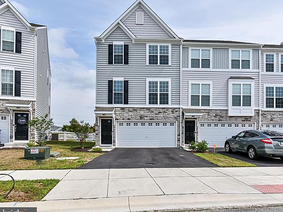 3rd image of 463 Wyatt Dr