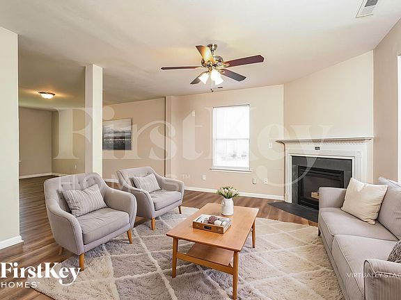 3rd image of 165 Salem Trail Ct