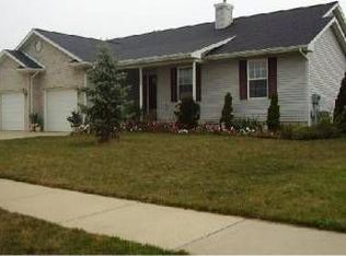 1106 Lois Ln, Saint Johns, MI