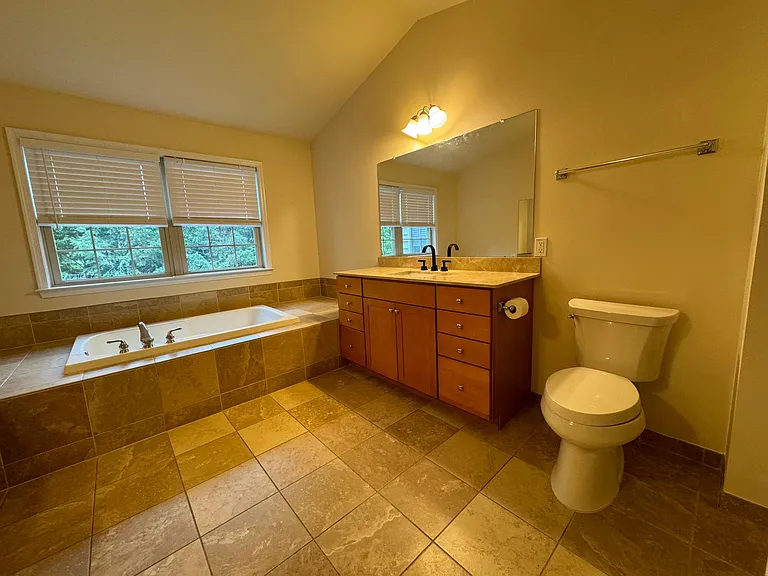 400 Barefield Ln — Photo 13
