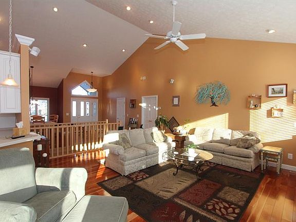 4th image of 8816 Union Springs Ct