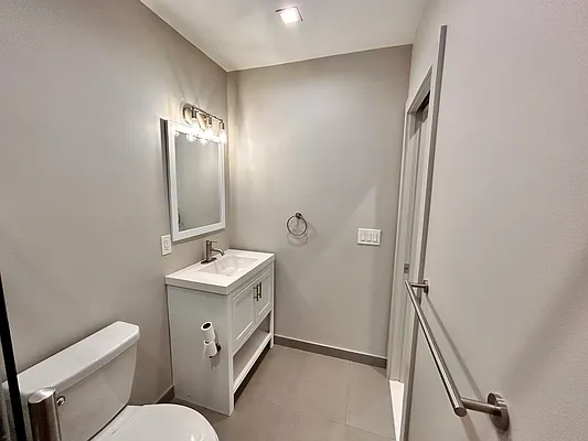 Rented by Fifth & Forever LLC | media 14