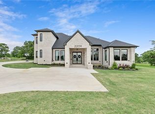2209 Joe Will Dr, College Station, TX 77845