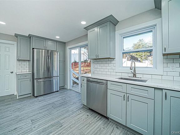 3rd image of 27 Garden Road