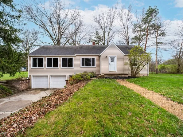5149 E Rockwell Rd, Youngstown, OH 44515